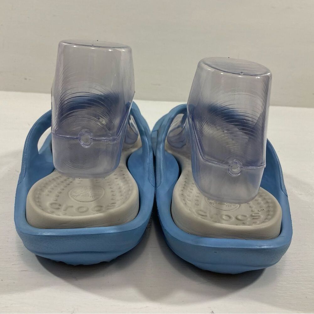 UNC Crocs Thong Sandals Unisex M6 W8 Blue Gray Flip Flop Like New - Picture 6 of 9